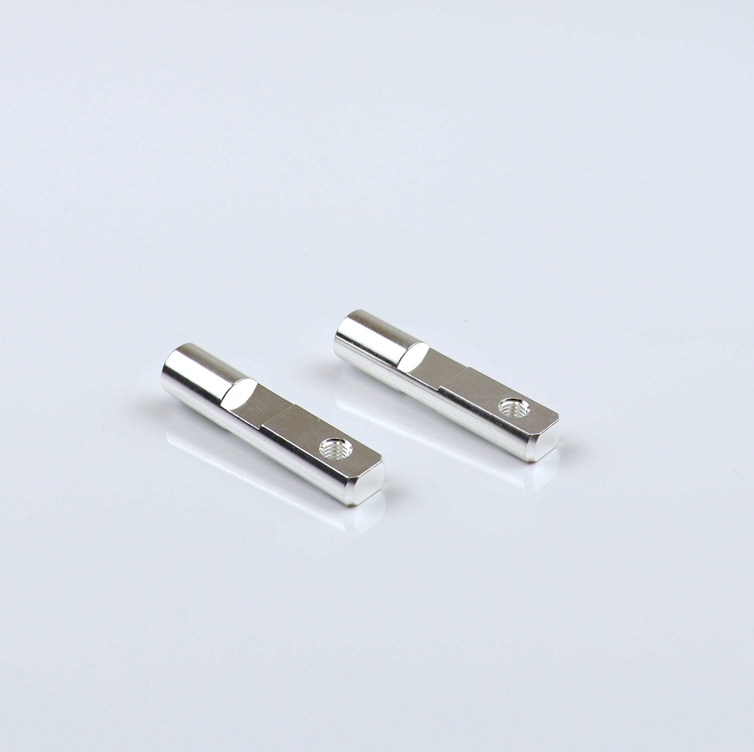 Conector de CA portátil con diseño de piezas perforadas CNC, conector CC para puerto de Carga de coche eléctrico, hogar